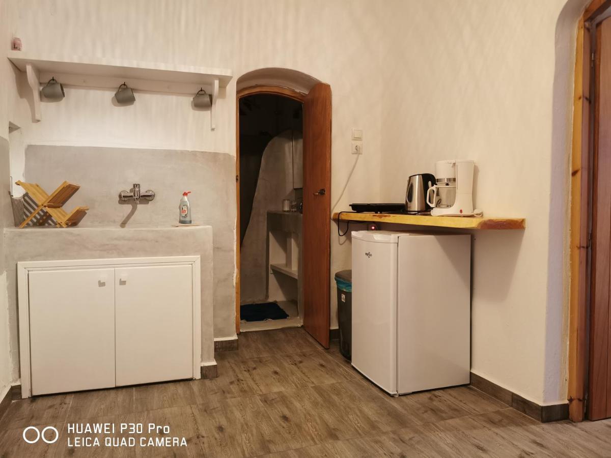 View Rooms Piso Livadi Exterior photo